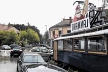 Obnovljeni viški tramvaj bi občina odstranila