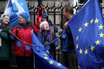 EU in London  že začenjata igro prelaganja krivde