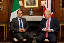 Britanski in irski premier vidita pot do možnega dogovora 