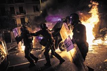 Vse več nasilja na katalonskih protestih