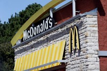 McDonald's zaradi stroškov s tehnologijo z nižjim dobičkom