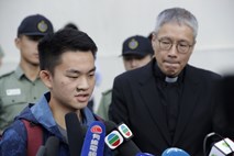 Iz zapora izpuščen osumljenec za umor, katerega primer je sprožil proteste v Hongkongu