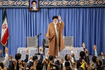 Iranski vrhovni vodja znova zavrnil možnost pogovorov z ZDA