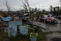 Tajfun na Filipinih terjal smrtne žrtve