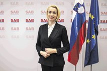 Angelika Mlinar, kandidatka za ministrico za kohezijo in razvoj: Zakaj doktorica prava peče angelske kekse