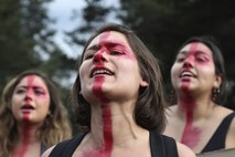 V Italiji in Franciji shodi proti nasilju nad ženskami