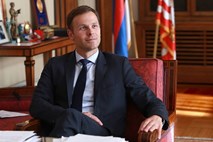 Srbska vlada brani ministra kljub plagiatu
