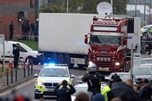 V Veliki Britaniji nova aretacija v povezavi s smrtjo migrantov v tovornjaku