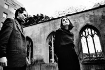 Larissa Iceglass Georgiou in William Maybellin: Gotska romantika danes