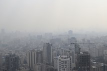 V Iranu zaradi smoga zaprli številne šole in univerze