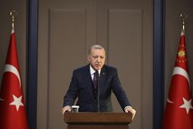  Erdogan grozi z blokado Natovega načrta za obrambo baltskih držav 