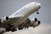 Ameriški United Airlines bo Boeingova letala zamenjal z Airbusovimi