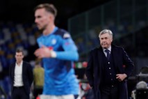 Ancelottiju kljub visoki zmagi pri Napoliju pokazali vrata