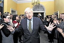 Boris Johnson bo lahko s parlamentarno  večino najmanj  pet let počel, kar bo hotel