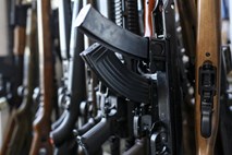 Ovadba proti evropskim prodajalkam  orožja Riadu