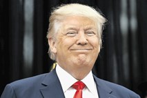 Washington Post Trumpu naštel 15.413 zavajanj ali laži
