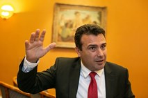 Premier Severne Makedonije odstopil pred predčasnimi volitvami