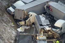 Huda prometna nesreča v Pensilvaniji zahtevala pet življenj