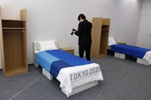 Tokio zagotavlja – kartonaste postelje bodo zdržale seks