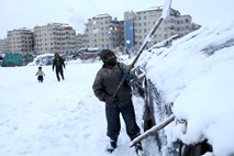 #foto Sneženje v Afganistanu in Pakistanu zahtevalo več deset žrtev