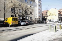 Zapornice na lastniško spornih zemljiščih v Strossmayerjevi ulici