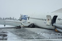 Rusko letalo pristalo na trebuhu, brez poškodovanih