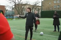 #video Kaká na tekmi presenetil londonski amaterski klub
