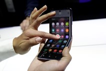 #video Samsung predstavil zložljivi telefon s steklenim zaslonom in izjemni galaxy s20 ultra s 108-MP kamero