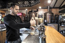 Davorin Smolnikar, Pivovarna in pivnica Adam Ravbar: Domžalsko pivo po češkem receptu