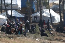 Od decembra zaradi spopadov na severozahodu Sirije razseljenih 900.000 ljudi