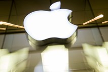 Apple zaradi novega koronavirusa poslabšal napoved prihodkov