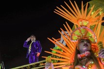 Glavna tarča letošnjega karnevala v Riu je bil brazilski predsednik Bolsonaro