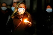 Kitajca obsodili na smrt zaradi umorov na nadzorni točki proti širjenju koronavirusa