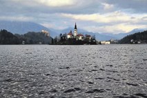 Blejsko jezero lahko po mnenju občine reši zakon o Bledu