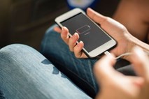 Nova litij-žveplova baterija bi lahko vaš telefon napolnila za pet dni