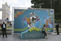 Uefa preložila evropsko prvenstvo, Fifa svetovno klubsko