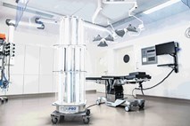 Slovenski aparat z UVC-svetlobo nad bolnišnične okužbe