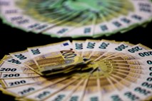 Slovenija se je zadolžila za novih 2,25 milijarde evrov