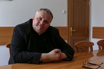 Dr. Peter Štumpf, murskosoboški škof: Iz avta blagoslavljal ljudi in vasi 