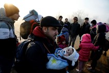 Zaradi pandemije v Evropi manj prosilcev za azil