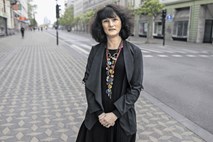 Teja Zorko, direktorica Mestne knjižnice Ljubljana: Tudi knjige v karanteno