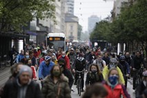 Policisti na sicer mirnih petkovih protestih v Ljubljani zaznali nekaj prekrškov