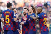 Na začetku pandemije pozitivnih pet nogometašev Barcelone