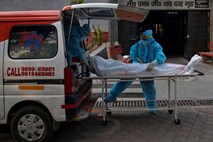 V eksploziji v tovarni pesticidov v Indiji številne žrtve