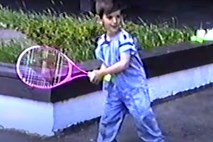 #video Štiriletni Đoković: Pusti me, igram tenis