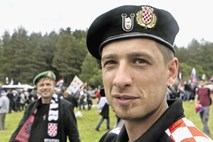 Črne zastave in donenje ustaških koračnic v Sloveniji?