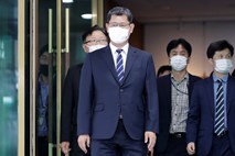 Južnokorejski minister za združitev odstopil 