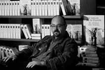 Umrl priznani španski pisatelj Carlos Ruiz Zafon 