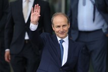 Irski parlament potrdil Martina za novega predsednika vlade