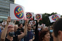#video Protivladni protestniki preplavili Trg republike: »Cela Ljubljana sovraži fašiste«